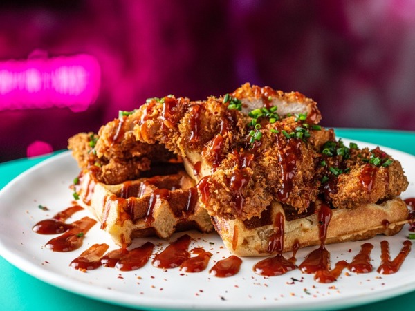 waffle con pollo